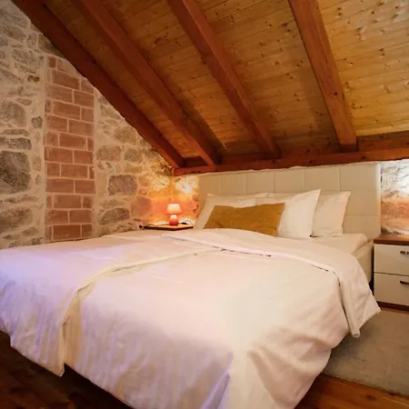 度假居 Stone House Marino *